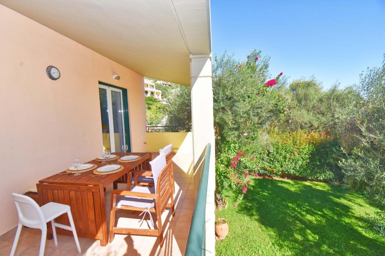 Pebbles And Sea At Barbati With Shared Pool Apartamento Exterior foto