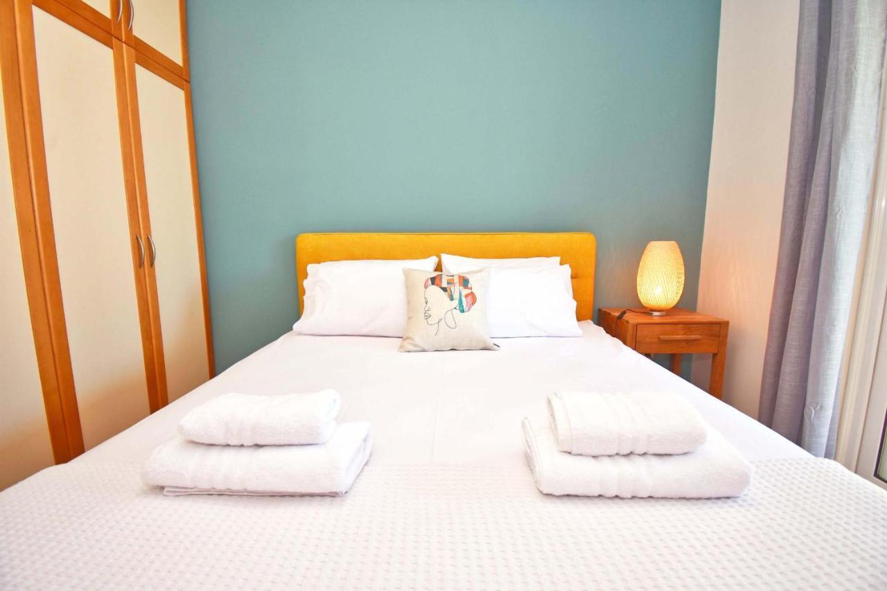 Pebbles And Sea At Barbati With Shared Pool Apartamento Exterior foto