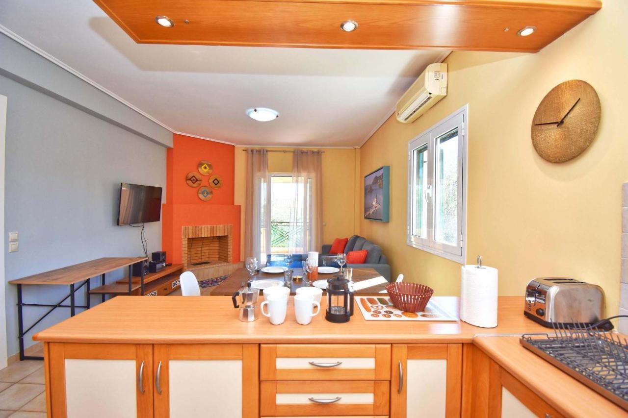 Pebbles And Sea At Barbati With Shared Pool Apartamento Exterior foto