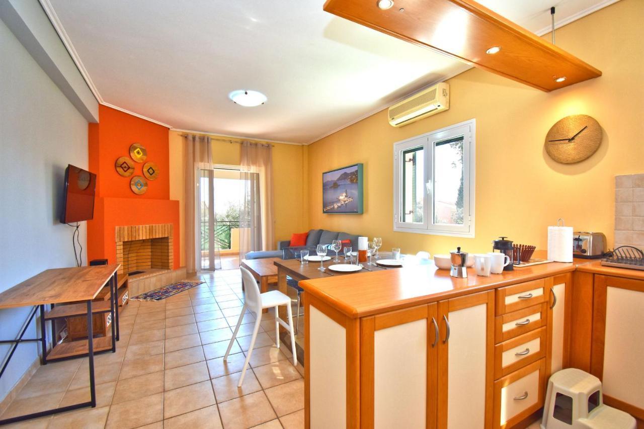 Pebbles And Sea At Barbati With Shared Pool Apartamento Exterior foto