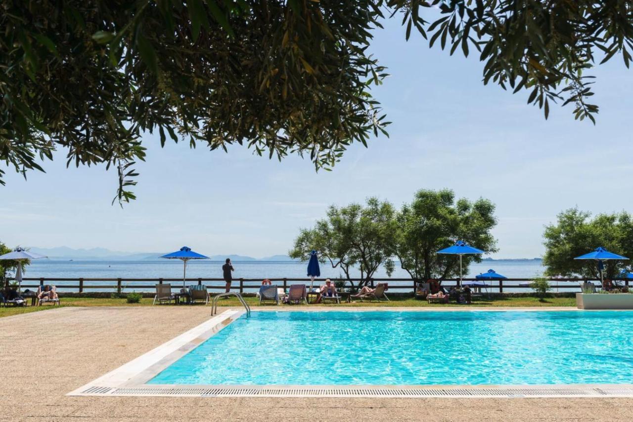Pebbles And Sea At Barbati With Shared Pool Apartamento Exterior foto